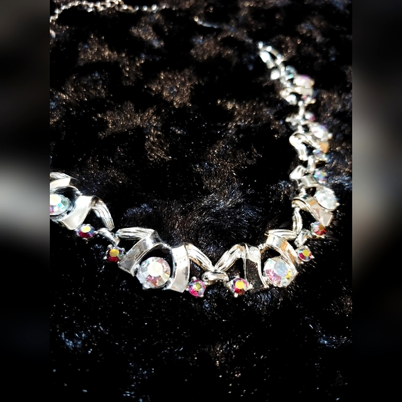 Vintage 60s Aurora Rhinestone Silvertone Link Choker Necklace - Picture 7 of 7